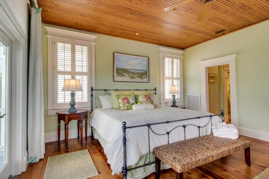 Hamilton Cottage photo