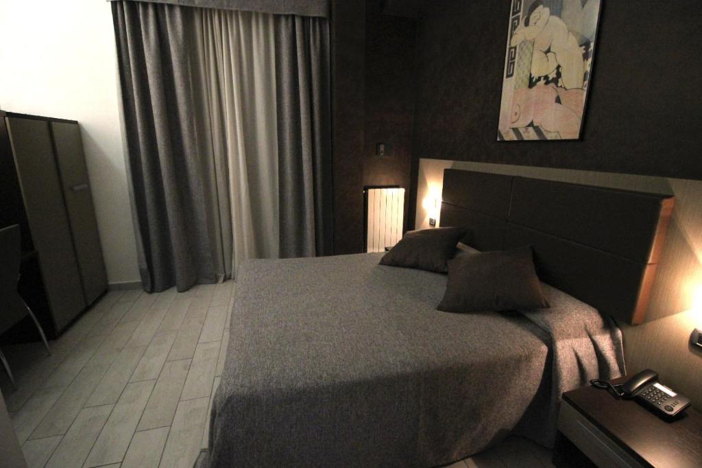 Hotel Charter - 3