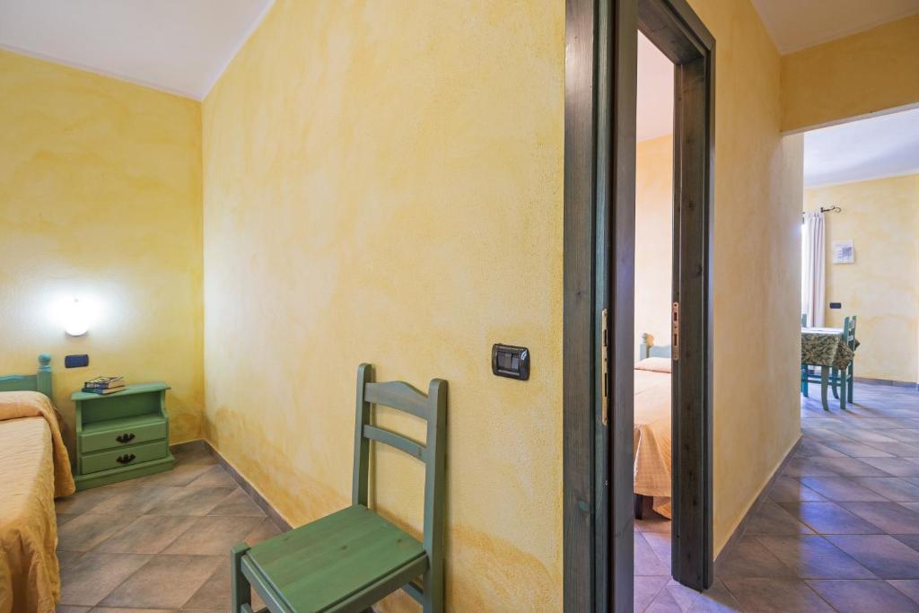 Residenza Gli Ontani — Hotel rooms in Orosei, Sardinia