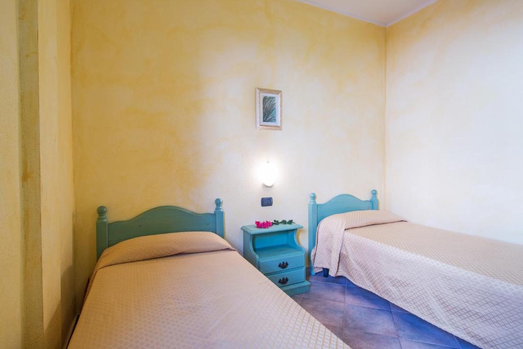 Residenza Gli Ontani — Hotel rooms in Orosei, Sardinia