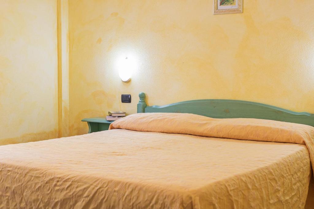 Residenza Gli Ontani — Hotel rooms in Orosei, Sardinia