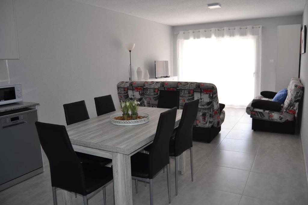 PRECIOSO APARTATAMENTO JUNTO AL MAR - 4