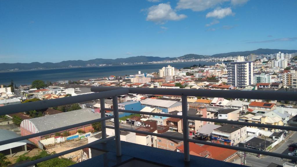 Ap em São José com linda vista para o mar