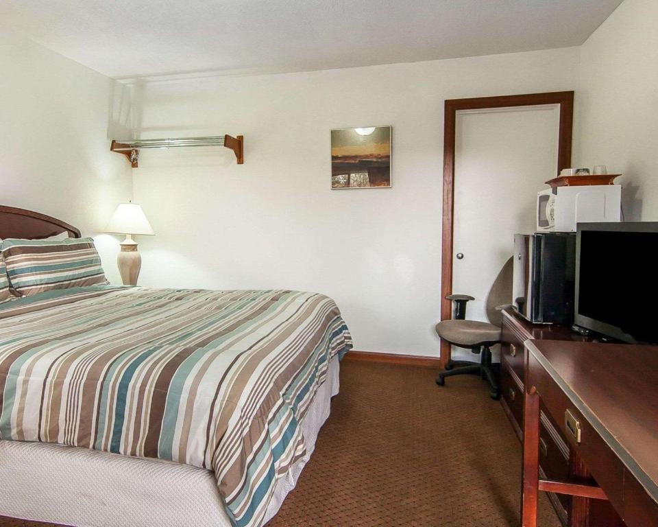 Rodeway Inn & Suites Bend Photo 19