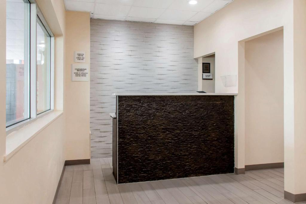 フロント・ロビー