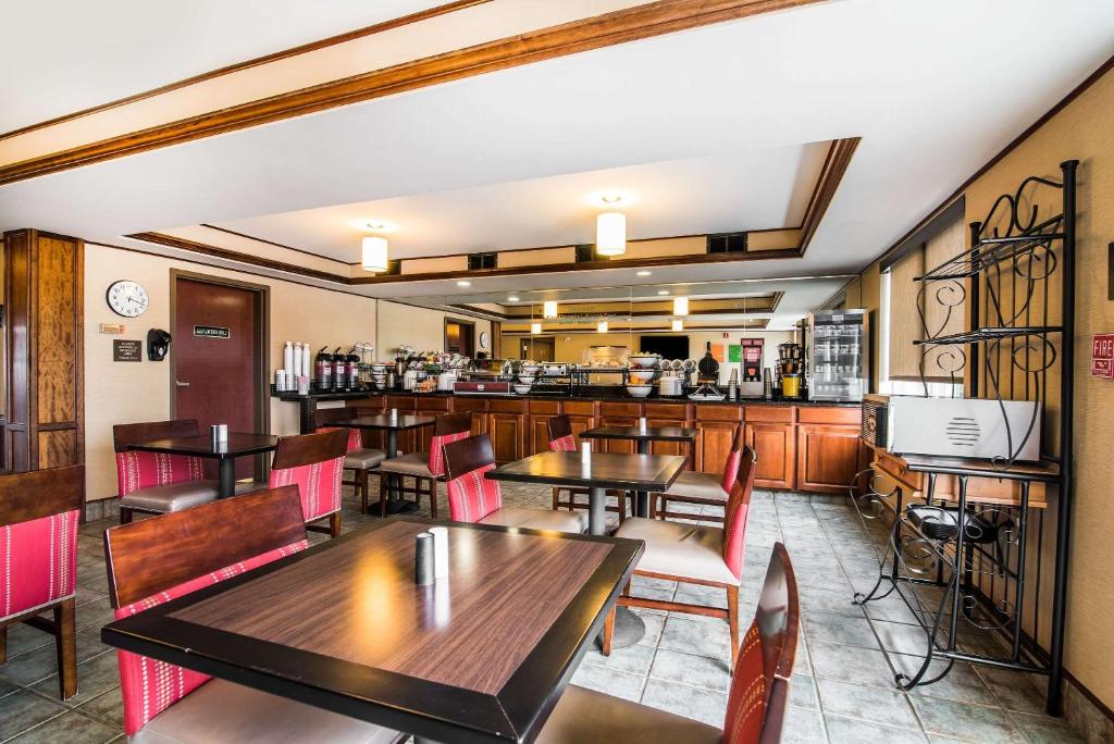 Restaurant, Quality Inn & Suites Towanda in Towanda (PA)