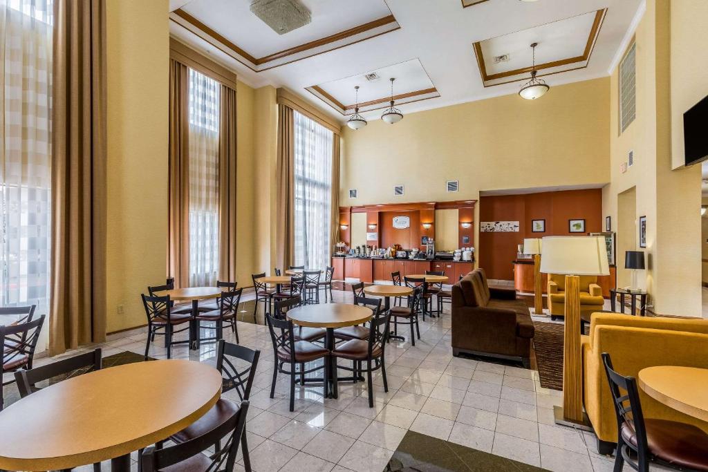 Restaurant, Sleep Inn & Suites Stafford - Sugarland in Houston (TX)