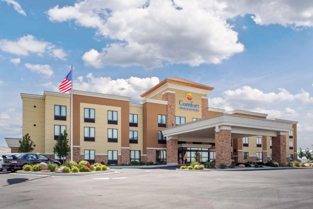 Comfort Inn & Suites Tooele Photo 1