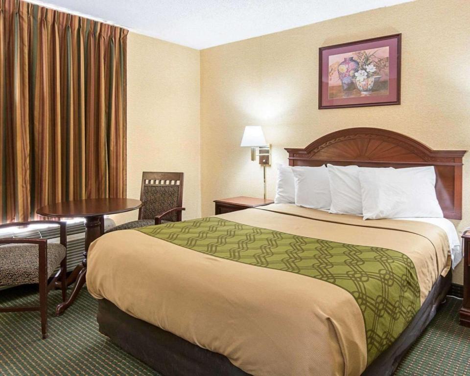 Econo Lodge Near Quantico Marine Base photo