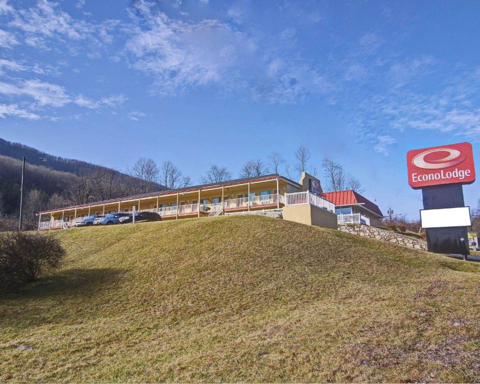 Econo Lodge Near Bluefield College Bluefield photo