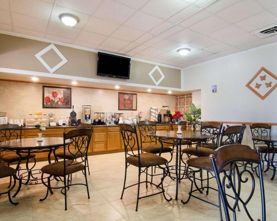 Rodeway Inn Near Me - Find All Nearby Rodeway Inn Hotels Now