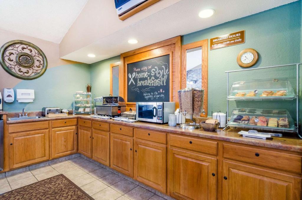 Rodeway Inn photo