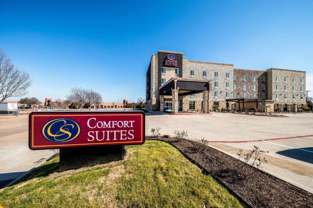 Comfort Suites Grand Prairie - Arlington North photo