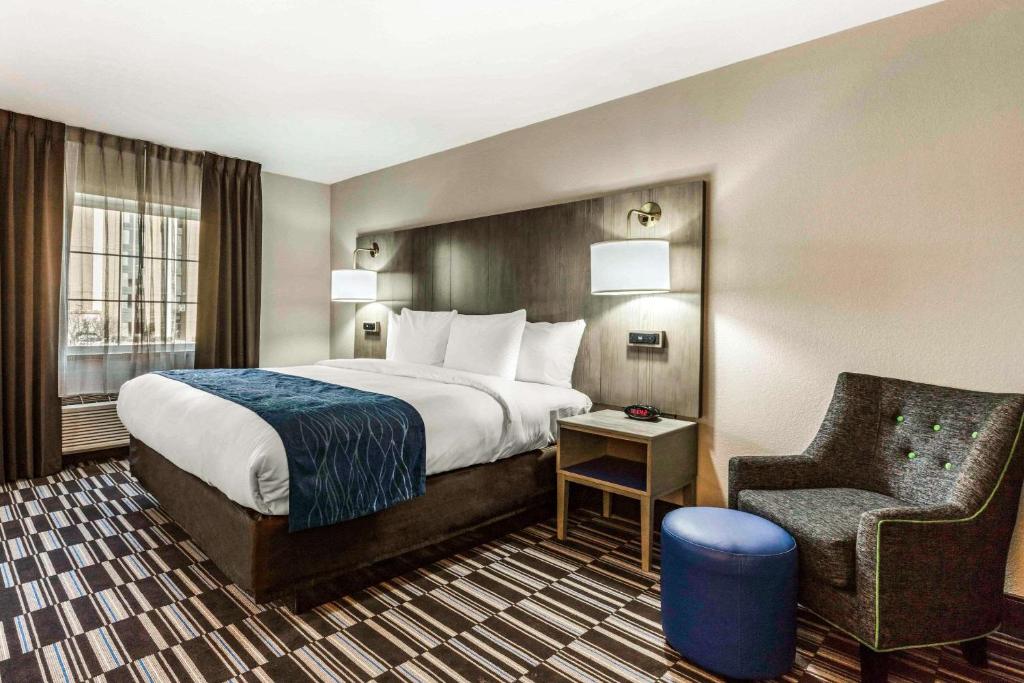 Comfort Inn Airport Photo 12