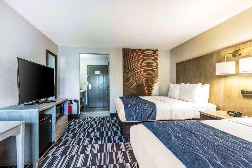 Comfort Inn Airport Photo 32