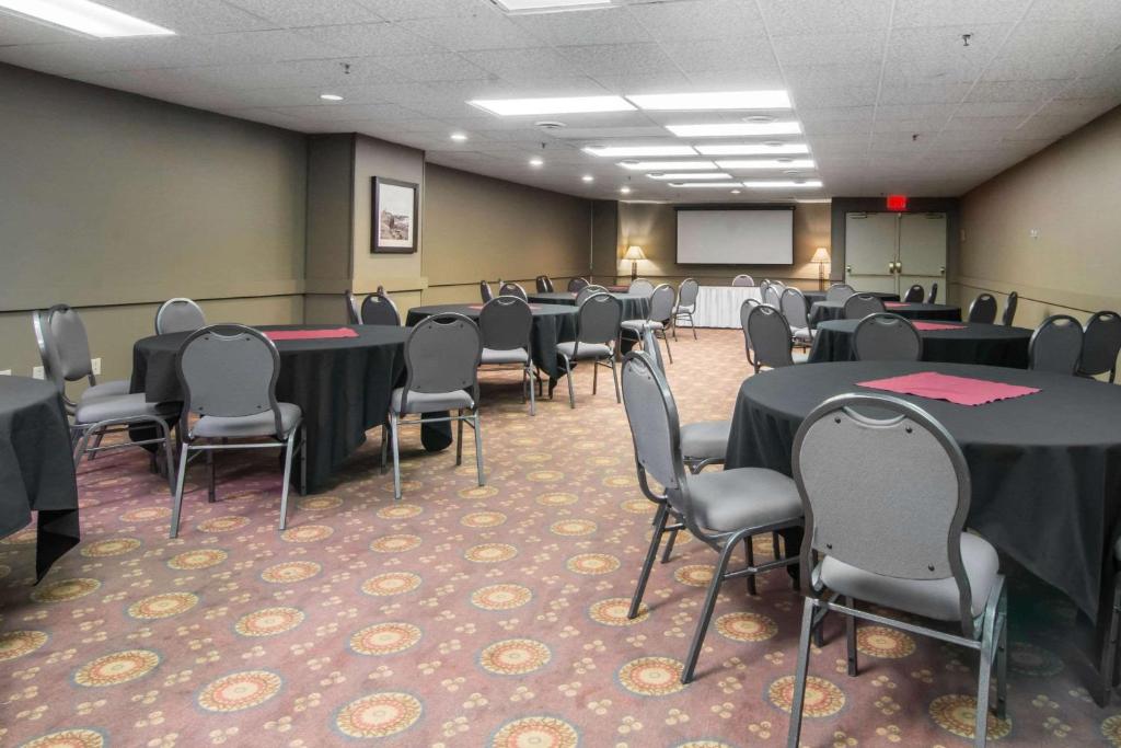 غرفة الاجتماعات/الاحتفالات