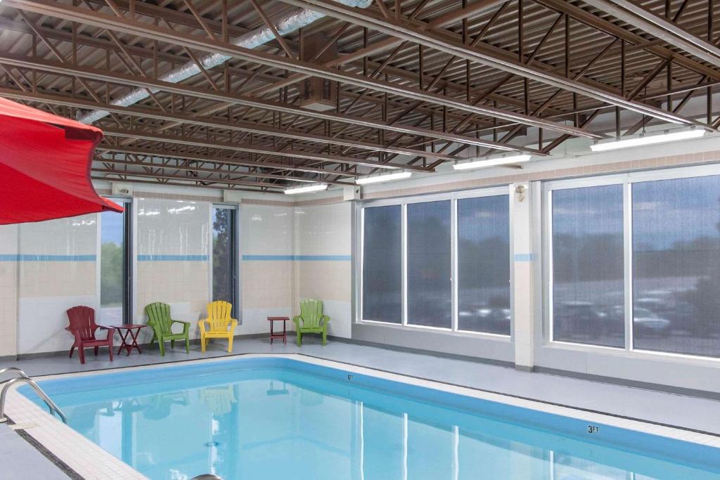 Quality Hotel & Suites Gander Photo 17