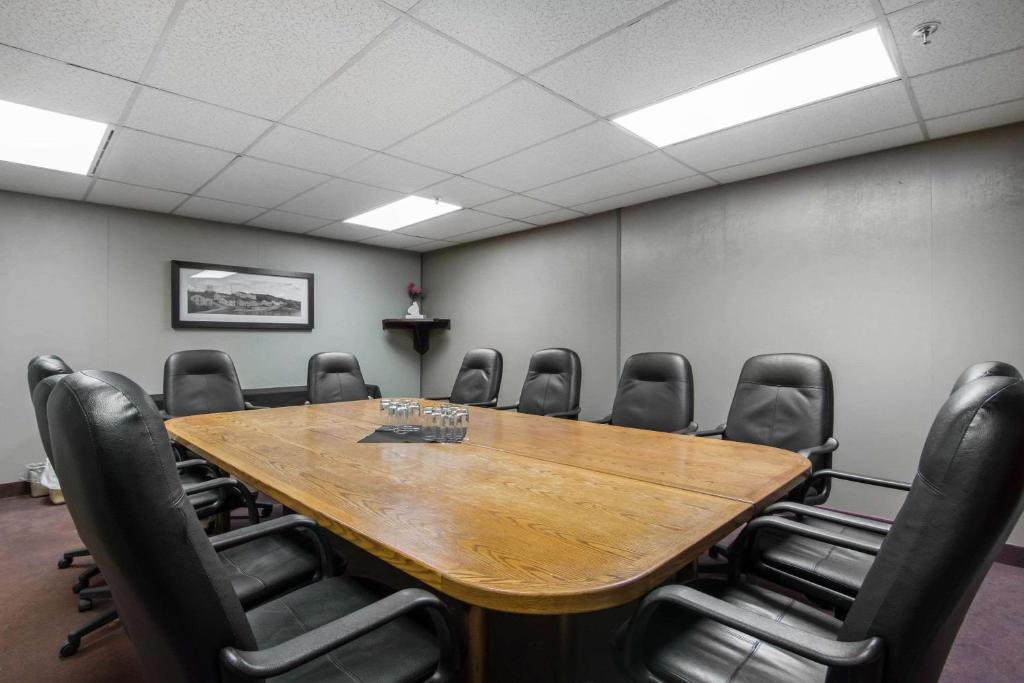 غرفة الاجتماعات/الاحتفالات