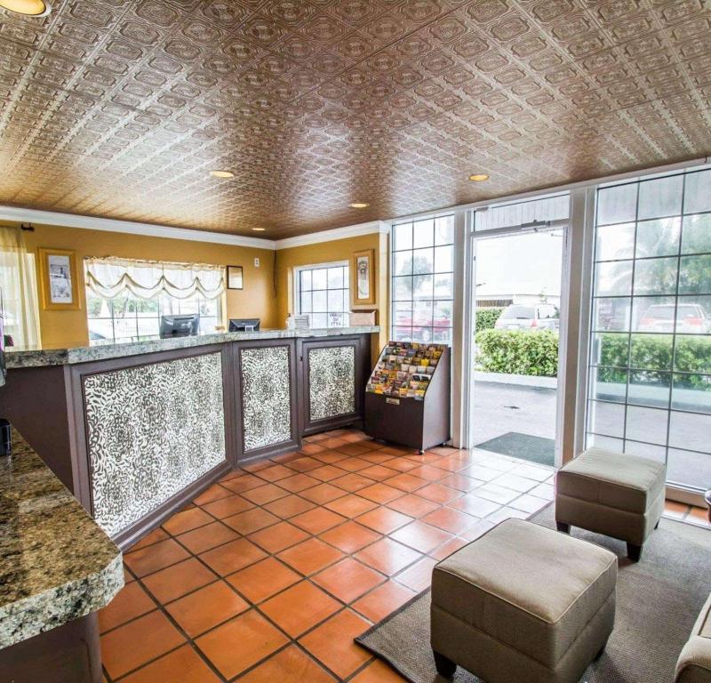 Econo Lodge Cocoa Beach - near the Port, Cocoa Beach