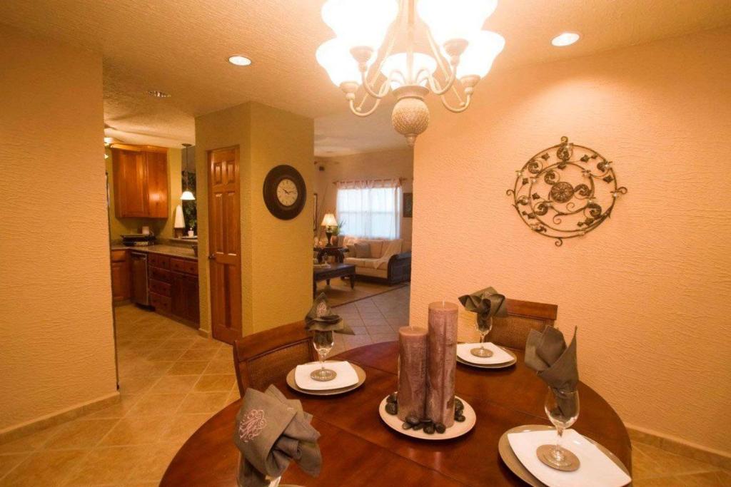 Clarion Suites Roatan At Pineapple Villas Photo 10