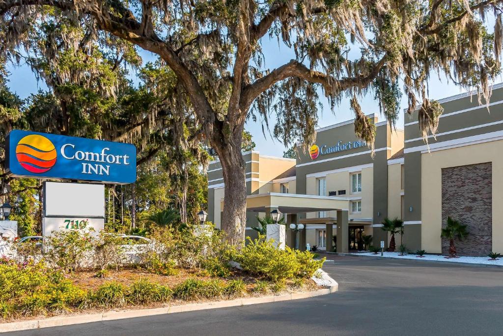 Comfort Inn Savannah photo