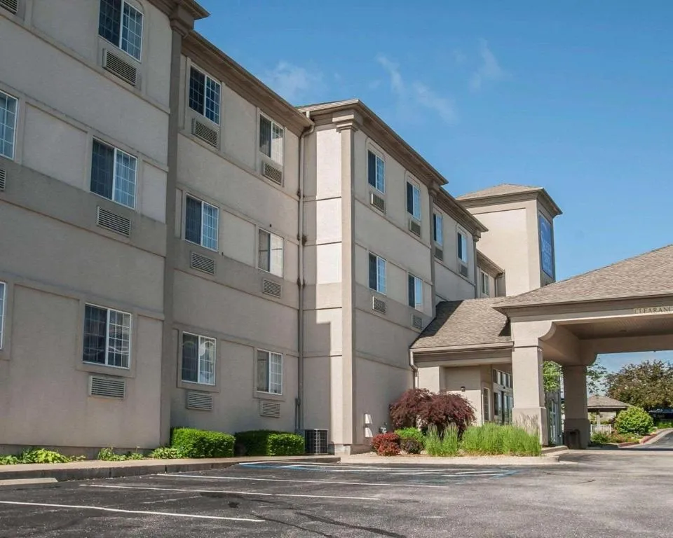 Sleep Inn & Suites Lake of the Ozarks, hotel in Camdenton