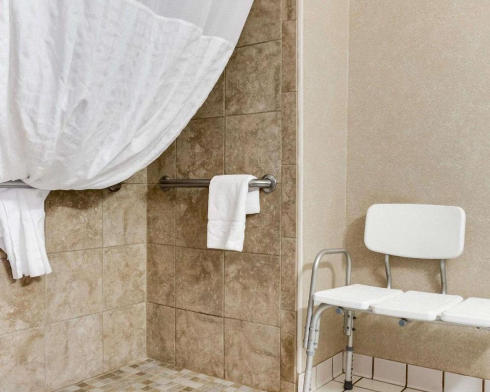 Comfort Inn photo