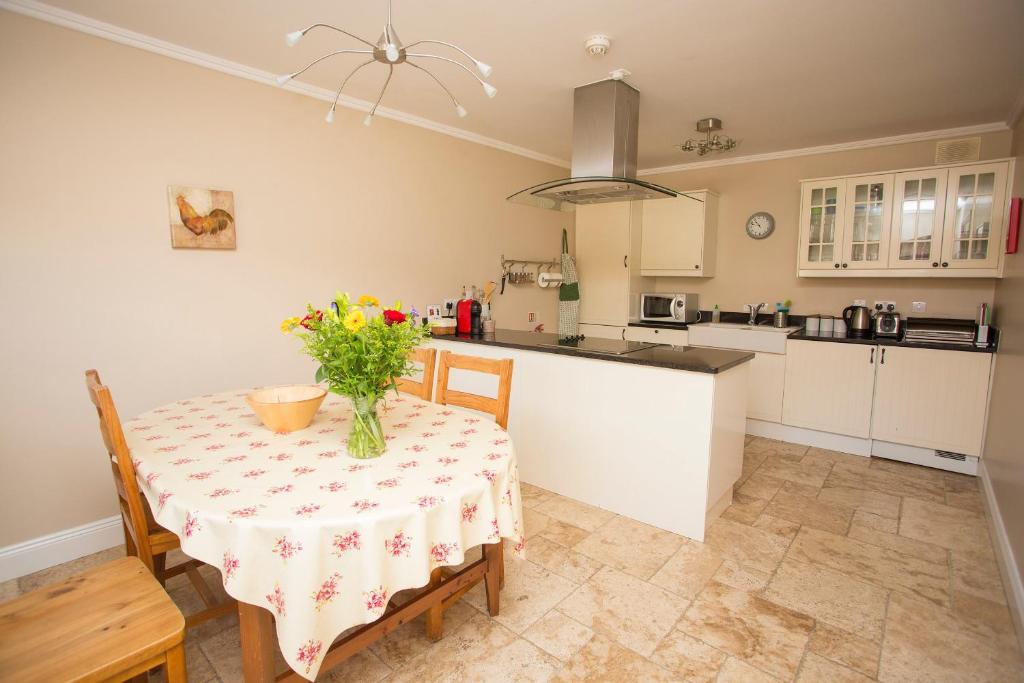 Decoy Country Cottages photo