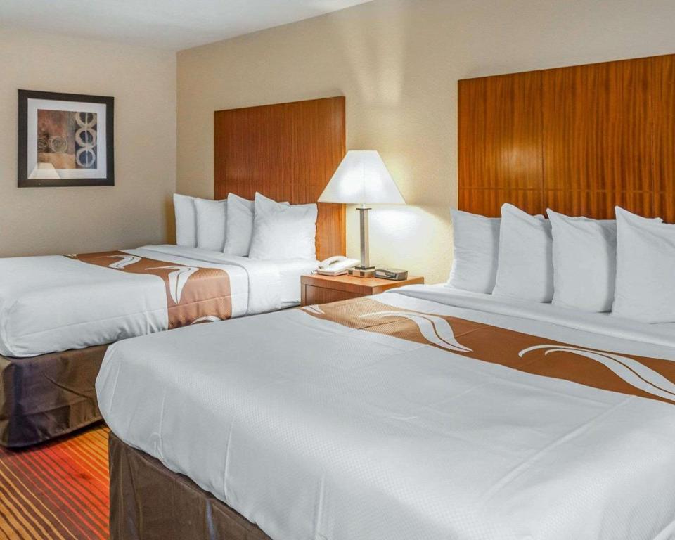 Quality Inn & Suites Albuquerque West Photo 25