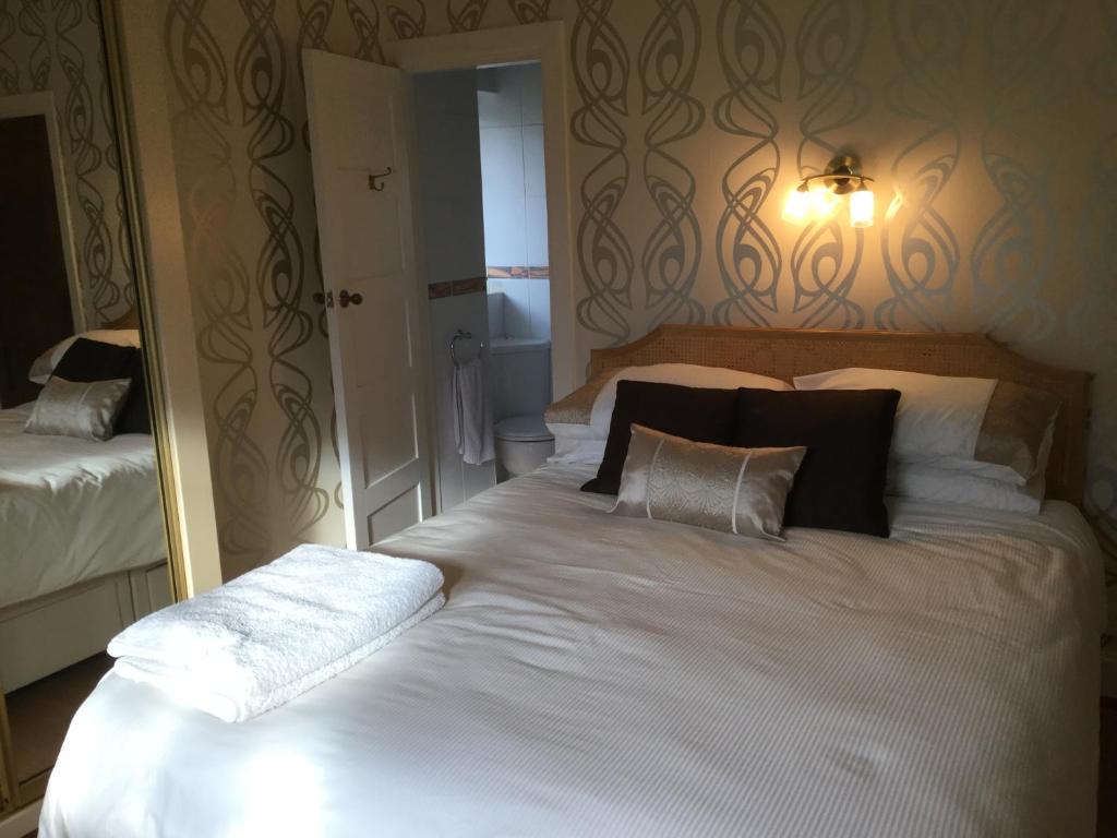 Maggi’s Home from Home — Hotel in Sheffield