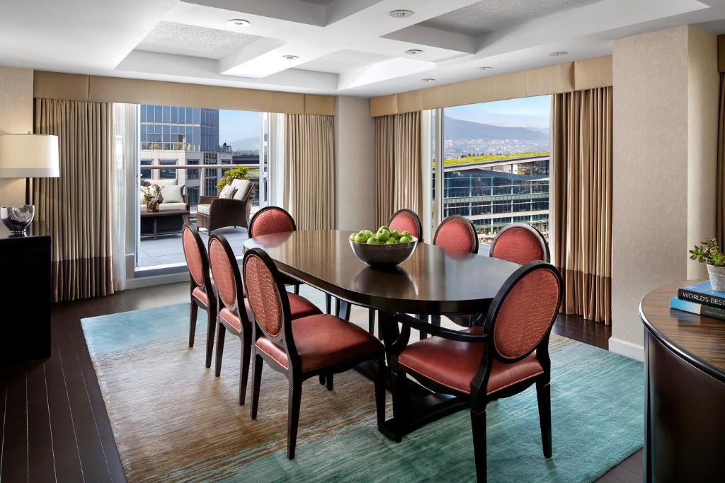 Fairmont Waterfront