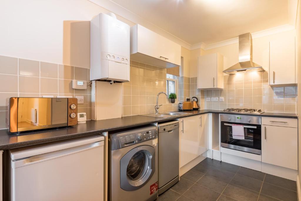 Koala & Tree - Bridge view 1 Bed apartment - Short Lets & Serviced Accommodation Cambridge photo