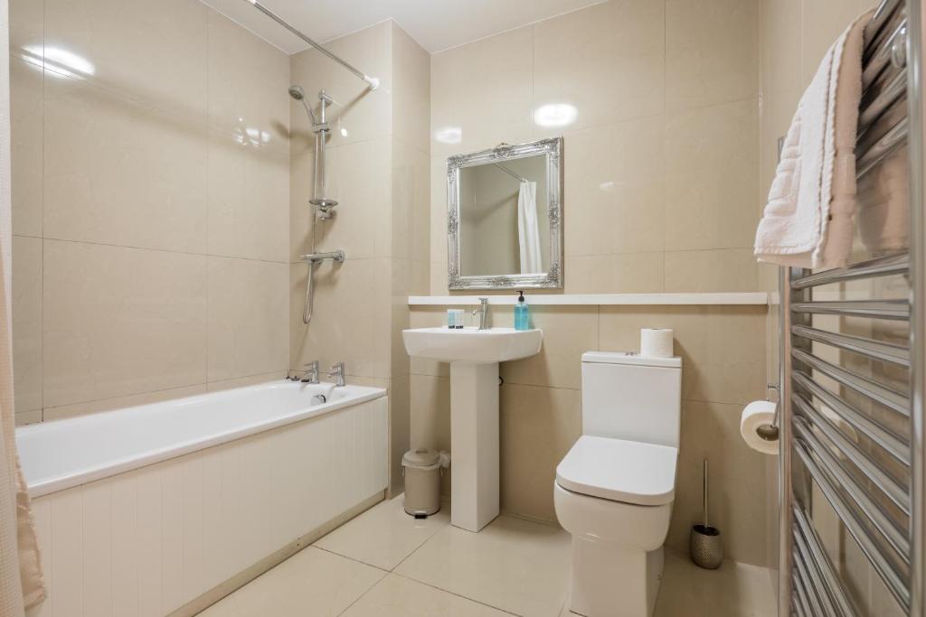 Koala & Tree - Bridge view 1 Bed apartment - Short Lets & Serviced Accommodation Cambridge photo