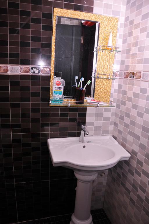 Seguku Katale Apartment 1 photo