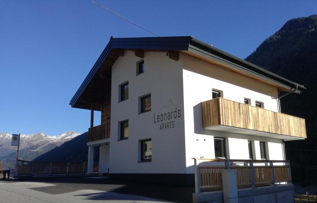 Leonards Aparts - 3