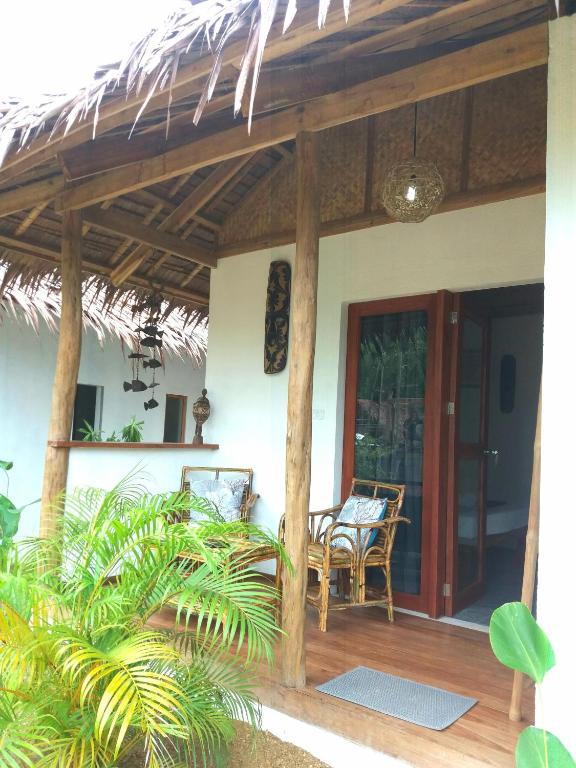 Valerie Lodge — Hotel in Palawan
