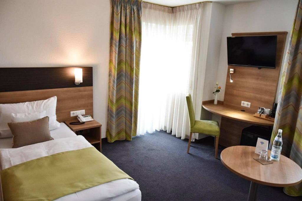 Martins Klause Airport Messe Hotel - !!Air conditioning!! photo