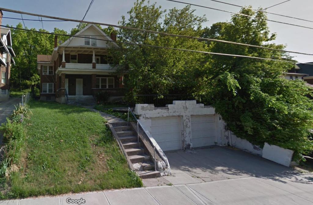 Private Second Floor Apartment in Clifton close to Zoo, Hospitals and University, Cincinnati