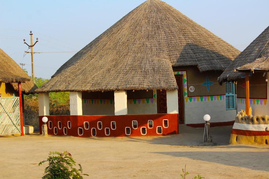 Kutir Craft Village Resort — Hotel in Hodka