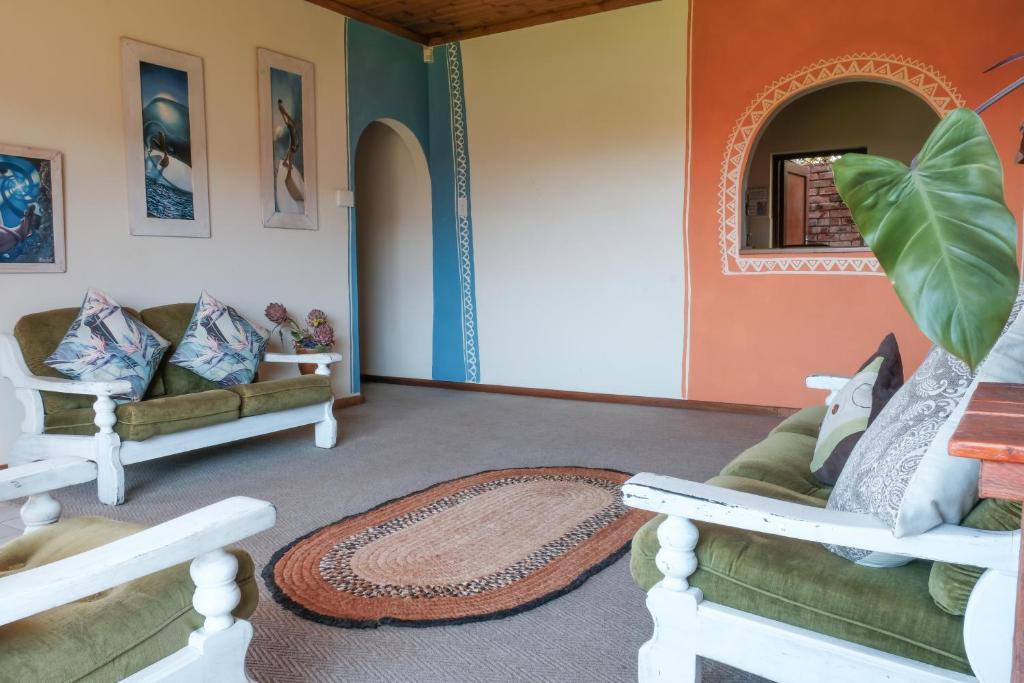 Shared lounge/TV area