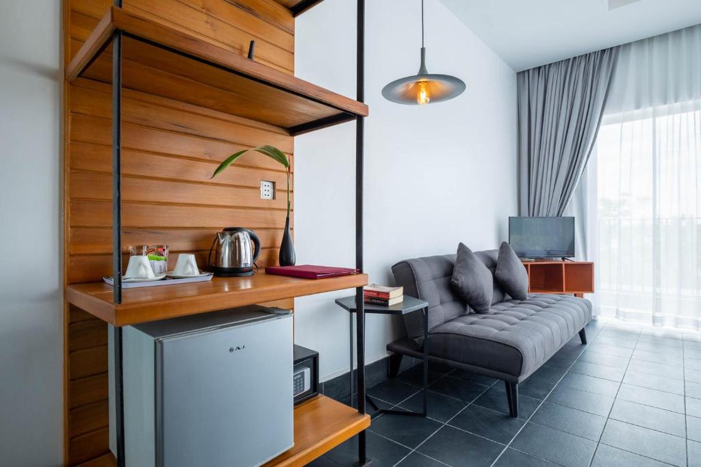 Shared lounge/TV area