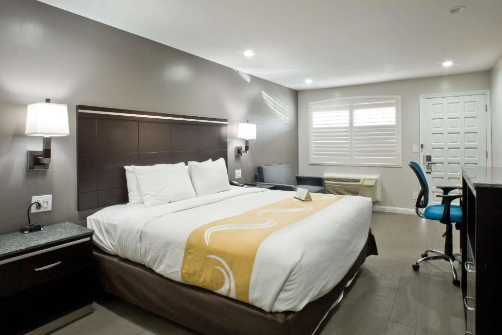 Bay Area Inn & Suites