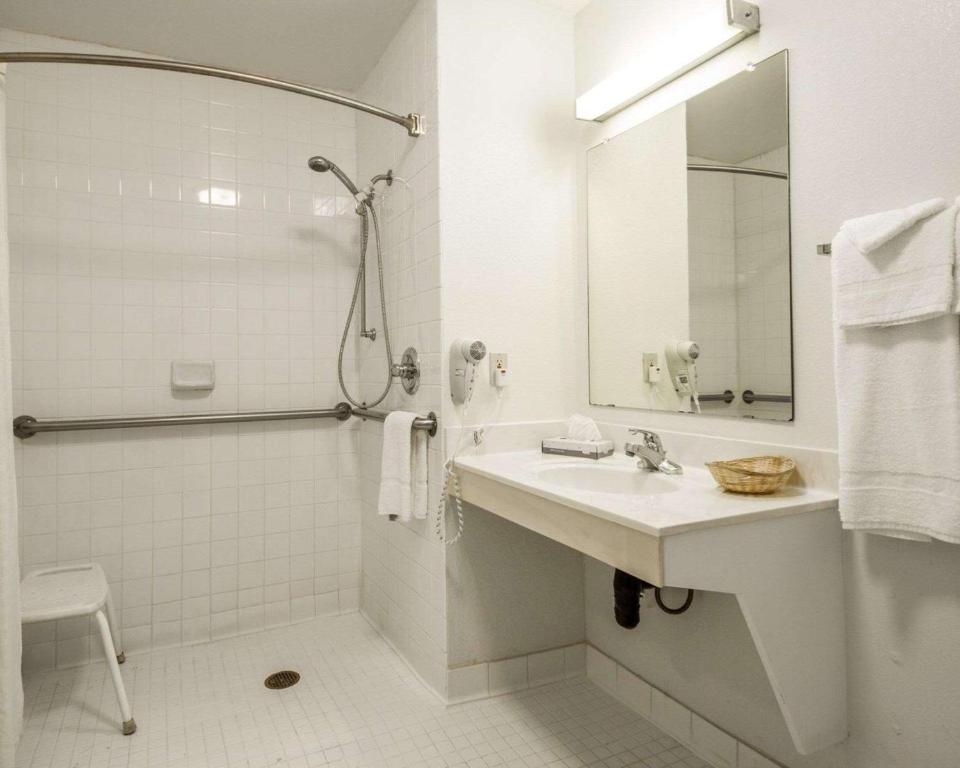 Rodeway Inn Watsonville photo