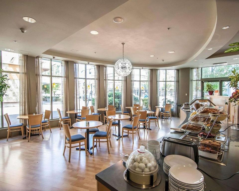 Quality Hotel Airport - South Photo 11