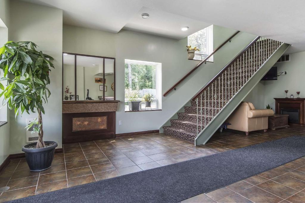 Econo Lodge Huntsville Photo 3