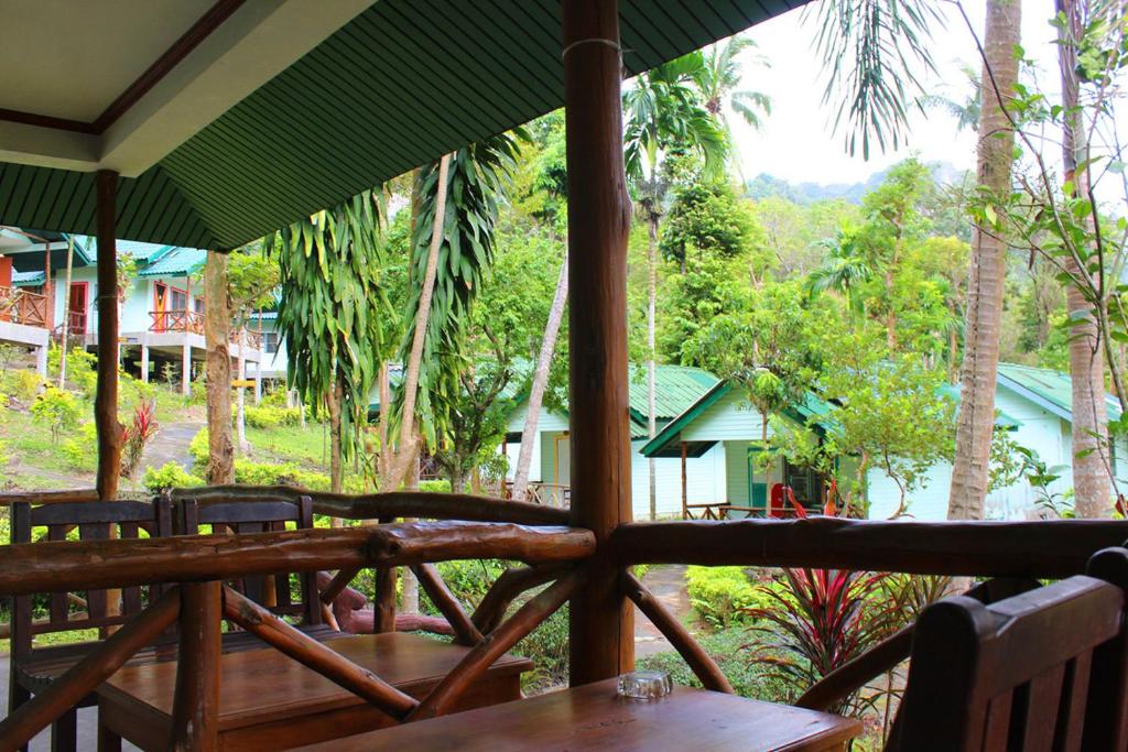 Balcony/terrace, Chill Out Bar and Bungalows in Krabi