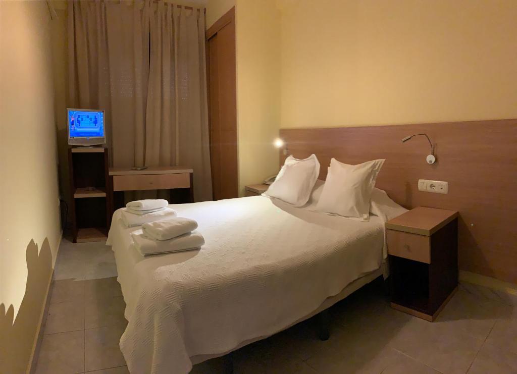 Hostal Monasterio de Rueda photo