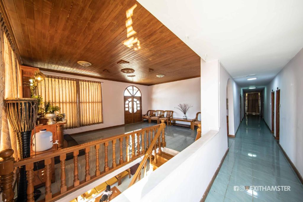 Lobby, Gypsy Inn in Inle Lake