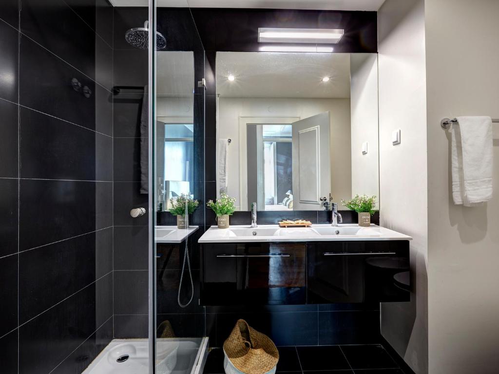 Lisbon Canaan Boutique Apartments Fanqueiros 114 by Get Your Stay photo