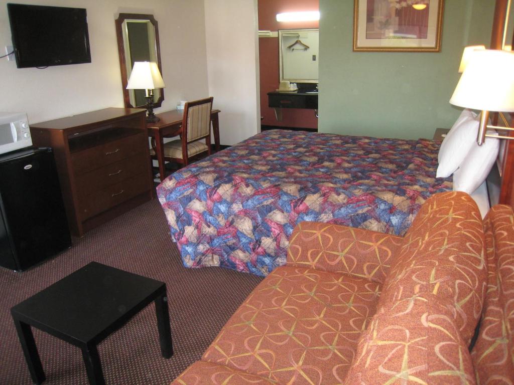Motel 8 Maricopa photo